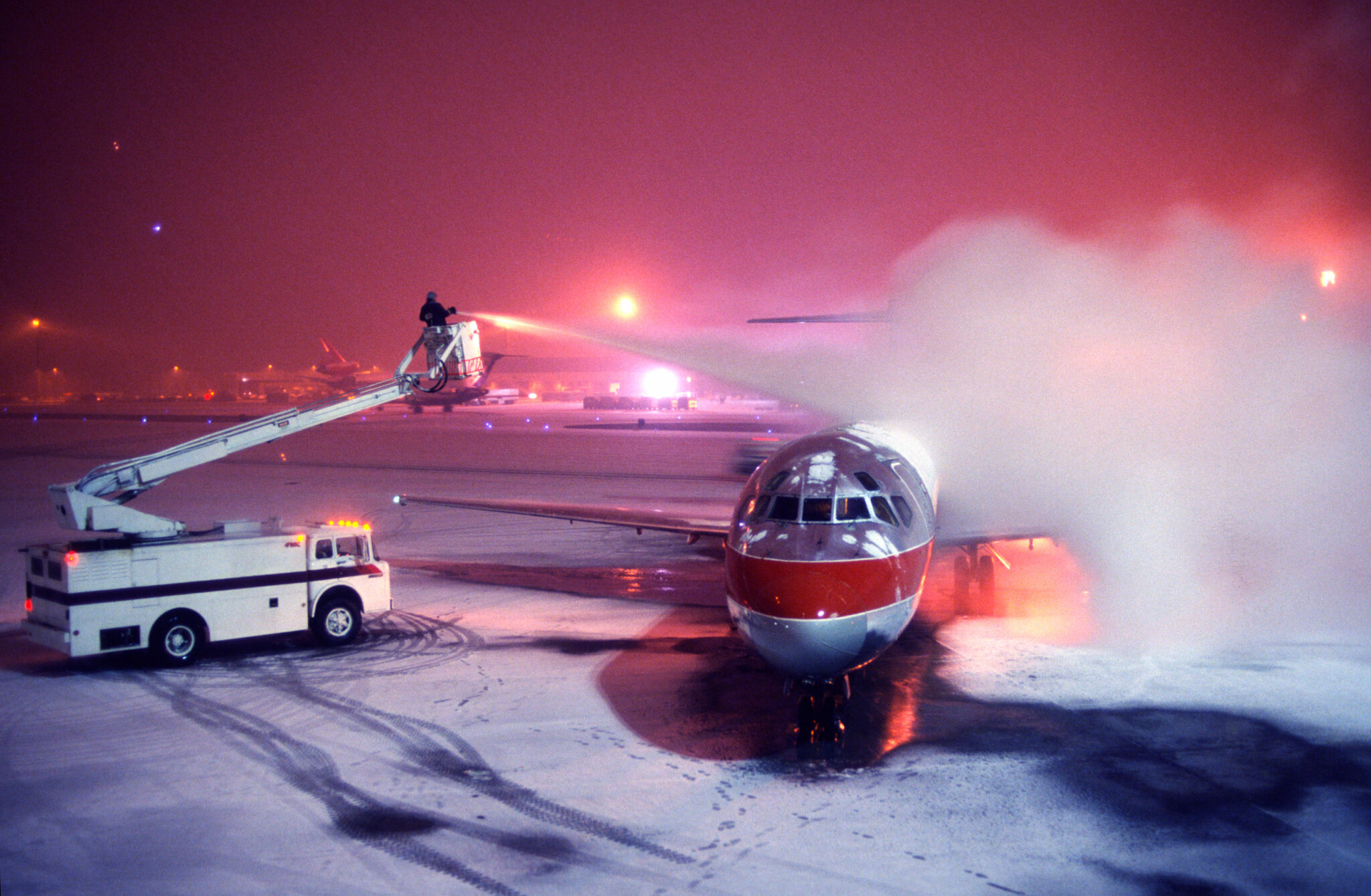 Aircraft de-icing and anti-icing